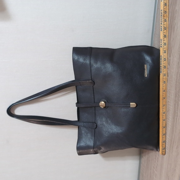 Stella & Max Handbags - Stella & Max Black Leather Tote